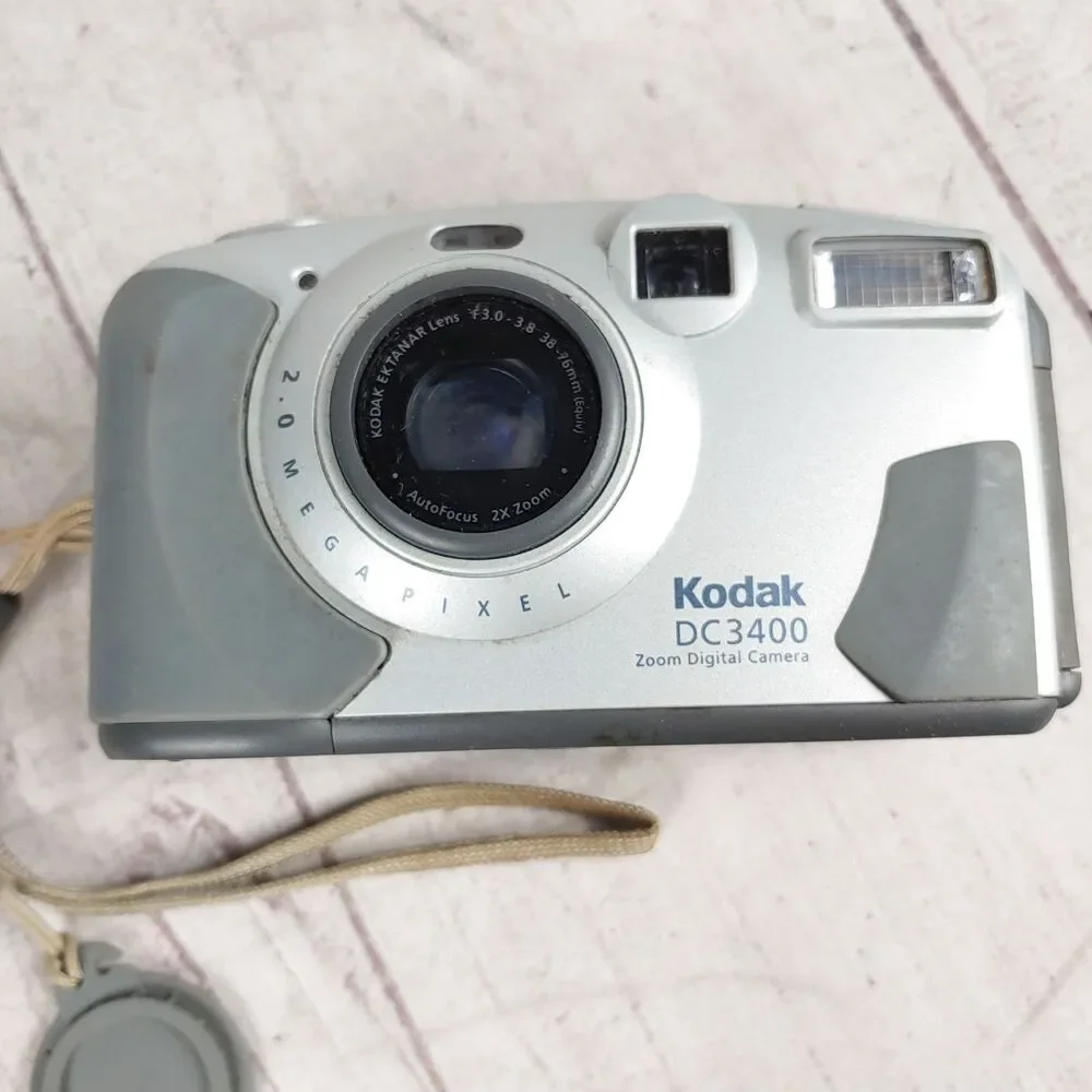 Kodak DC3400 Zoom Digital Camera 2.0MP Silver Gray Retro Power On ASIS FOR PARTS